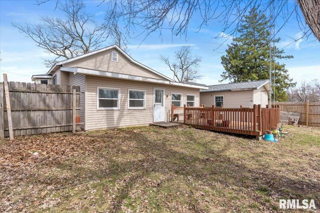 104 W SPRUCE Street, Chatham, IL 62629