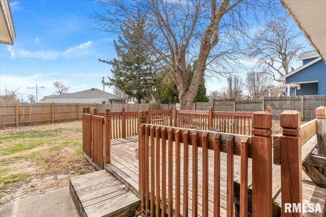 104 W SPRUCE Street, Chatham, IL 62629