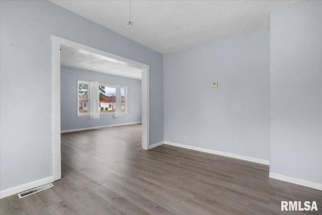 104 W SPRUCE Street, Chatham, IL 62629