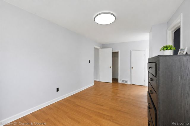 1651 Nightingale Street, Dearborn, MI 48128