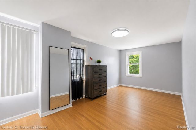 1651 Nightingale Street, Dearborn, MI 48128