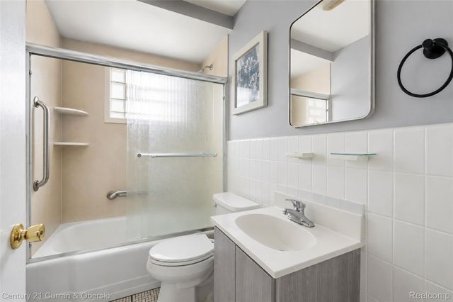 1651 Nightingale Street, Dearborn, MI 48128
