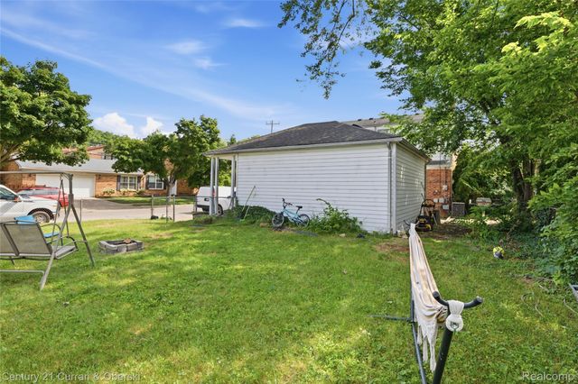 1651 Nightingale Street, Dearborn, MI 48128