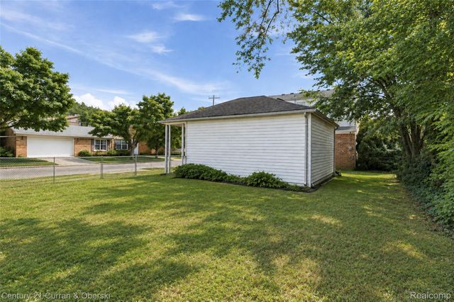 1651 Nightingale Street, Dearborn, MI 48128