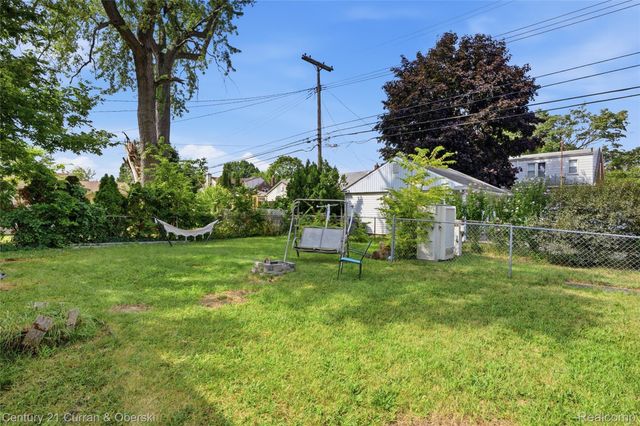 1651 Nightingale Street, Dearborn, MI 48128