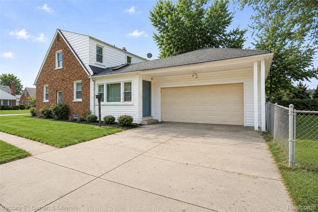 1651 Nightingale Street, Dearborn, MI 48128
