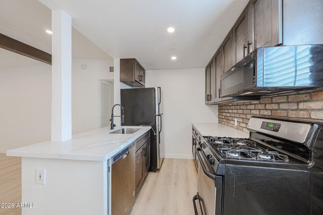4224 N 12TH Street 202, Phoenix, AZ 85014