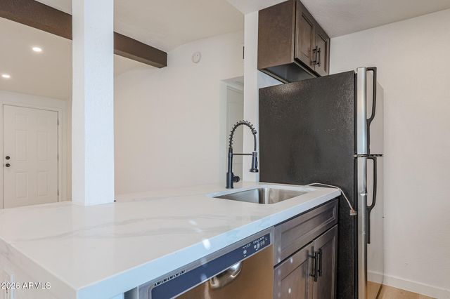 4224 N 12TH Street 202, Phoenix, AZ 85014
