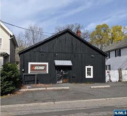 44 W Railroad Avenue, Tenafly, NJ 07670