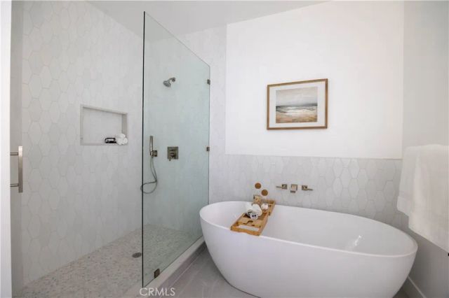 2018 Grant Avenue A, Redondo Beach, CA 90278