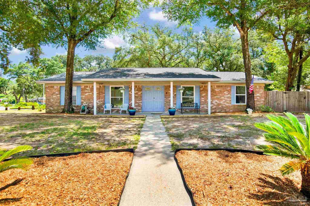 5630 Ferndale Ct, Pensacola, FL 32526