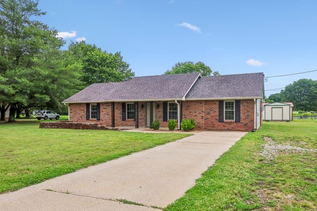 2504 Sundance Ct, Christiana, TN 37037
