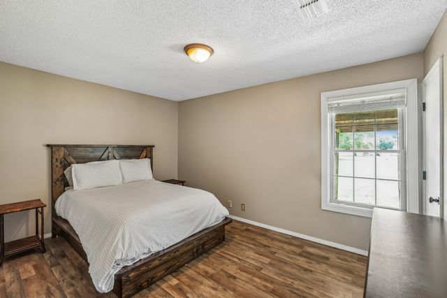 2504 Sundance Ct, Christiana, TN 37037