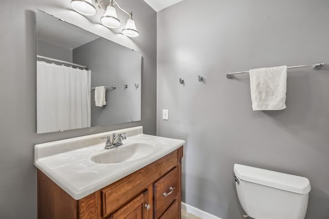 2504 Sundance Ct, Christiana, TN 37037