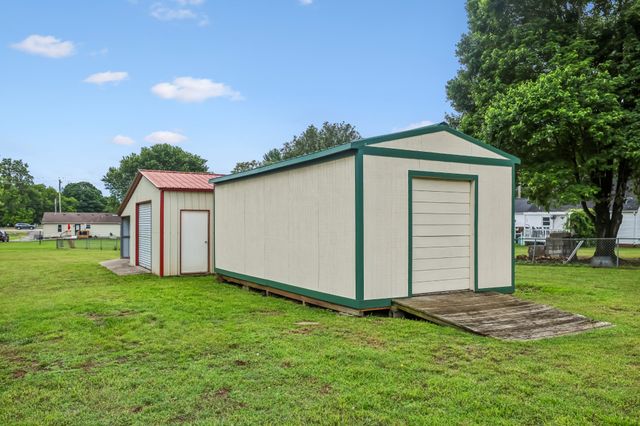 2504 Sundance Ct, Christiana, TN 37037