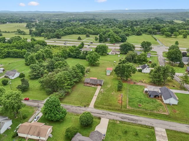 2504 Sundance Ct, Christiana, TN 37037