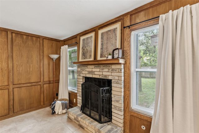 2826 Forestwood Drive, Bryan, TX 77801