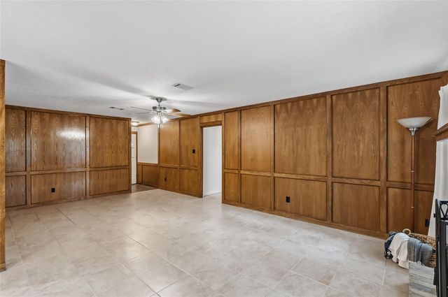 2826 Forestwood Drive, Bryan, TX 77801