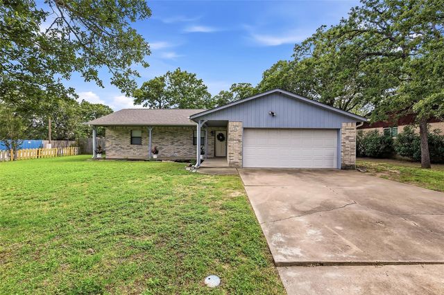 2826 Forestwood Drive, Bryan, TX 77801