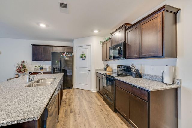 1332 Clark Point Road, Kingsport, TN 37660