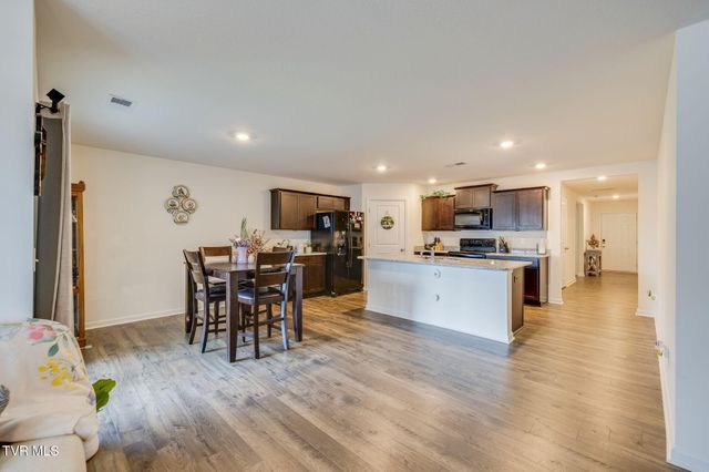 1332 Clark Point Road, Kingsport, TN 37660