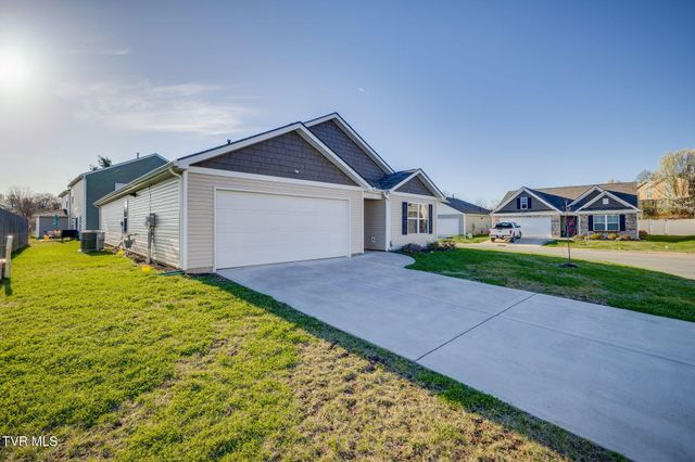 1332 Clark Point Road, Kingsport, TN 37660