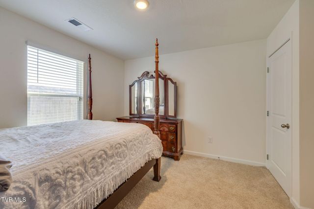 1332 Clark Point Road, Kingsport, TN 37660