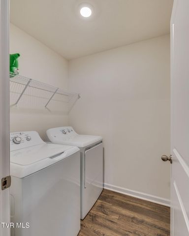 1332 Clark Point Road, Kingsport, TN 37660