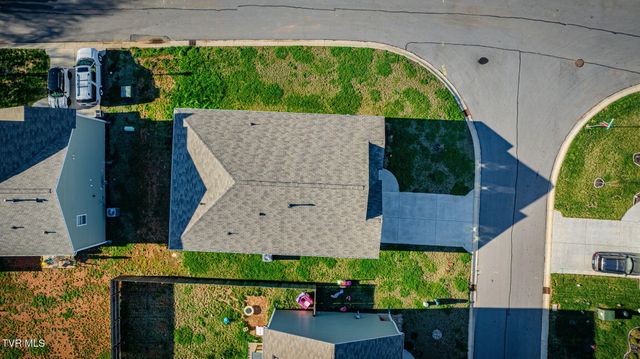 1332 Clark Point Road, Kingsport, TN 37660