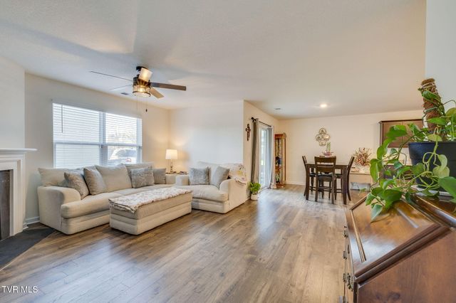 1332 Clark Point Road, Kingsport, TN 37660