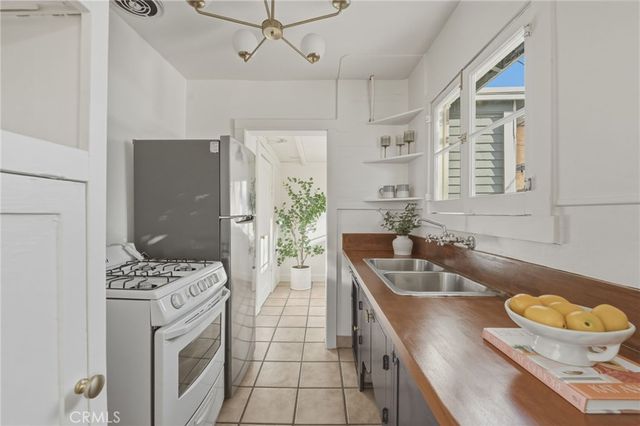 3327 Hollydale Dr., Atwater Village, CA 90039