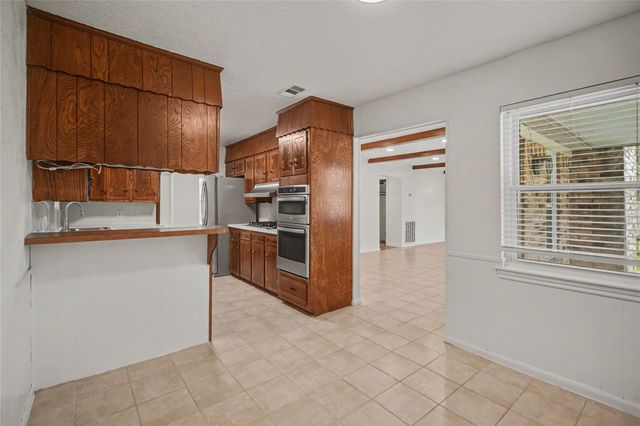 1909 Adams Street, Alvin, TX 77511