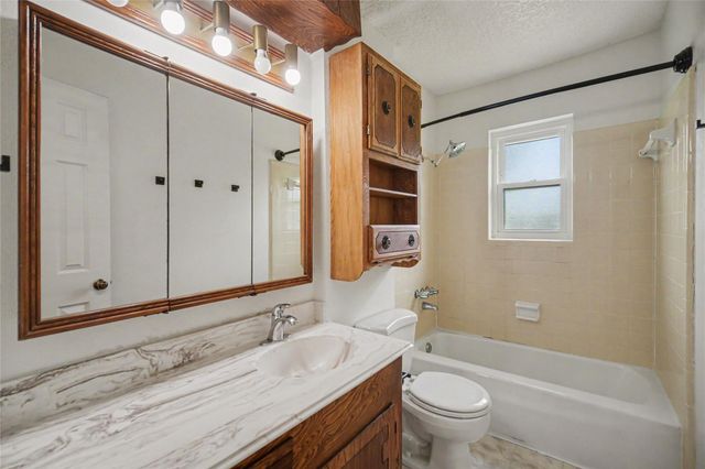 1909 Adams Street, Alvin, TX 77511