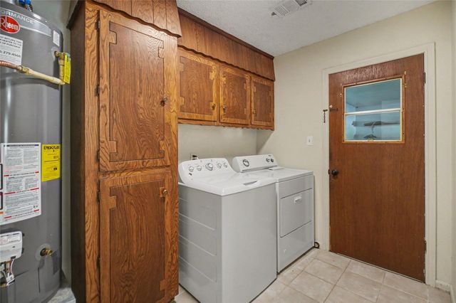 1909 Adams Street, Alvin, TX 77511