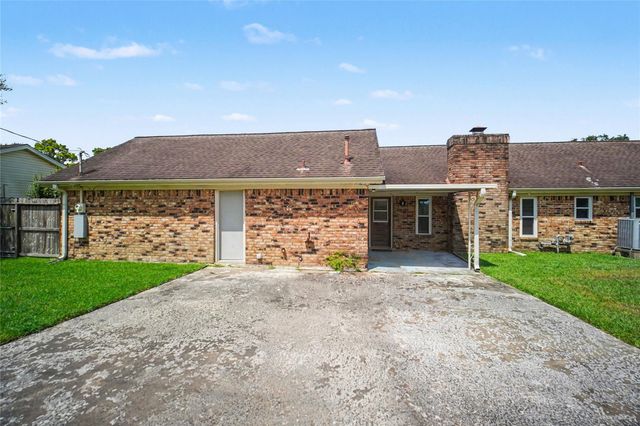 1909 Adams Street, Alvin, TX 77511