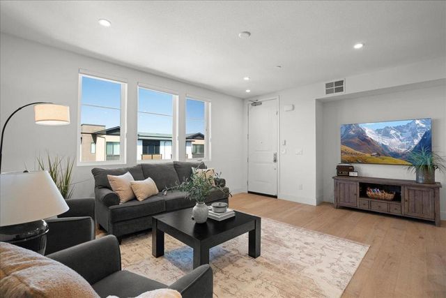 16293 Gellatt Court, Los Gatos, CA 95032