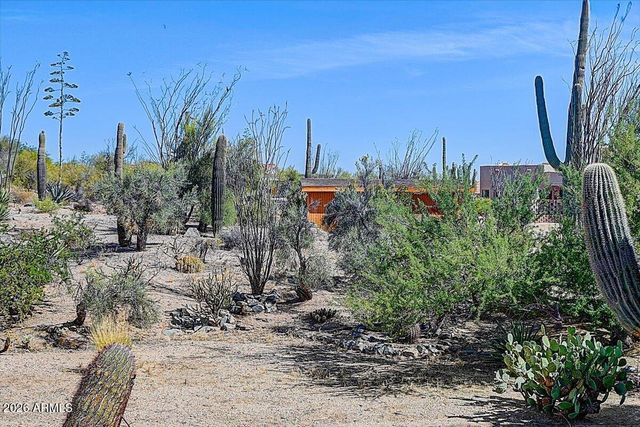 9033 E LAZYWOOD Place, Carefree, AZ 85377