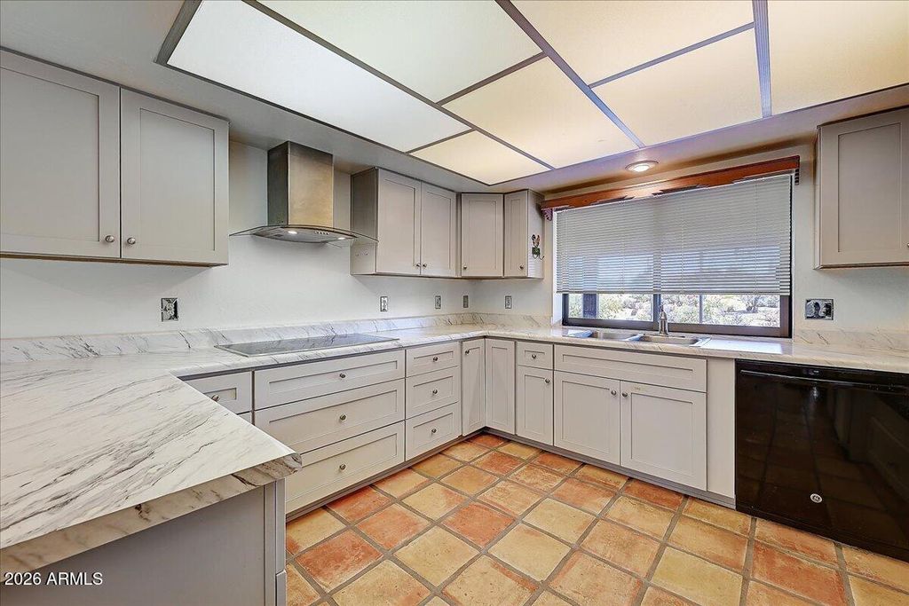 Image 17 of property listing at 9033 E LAZYWOOD Place, Carefree, AZ 85377