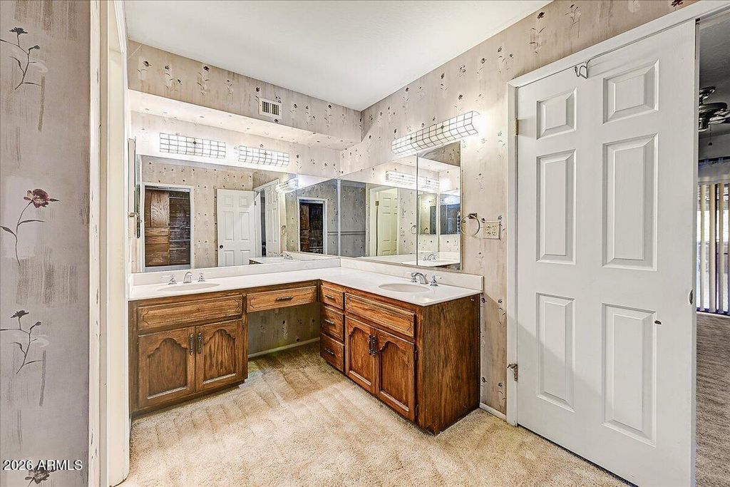 Image 28 of property listing at 9033 E LAZYWOOD Place, Carefree, AZ 85377