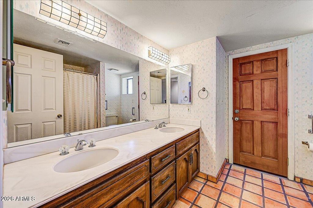 Image 36 of property listing at 9033 E LAZYWOOD Place, Carefree, AZ 85377