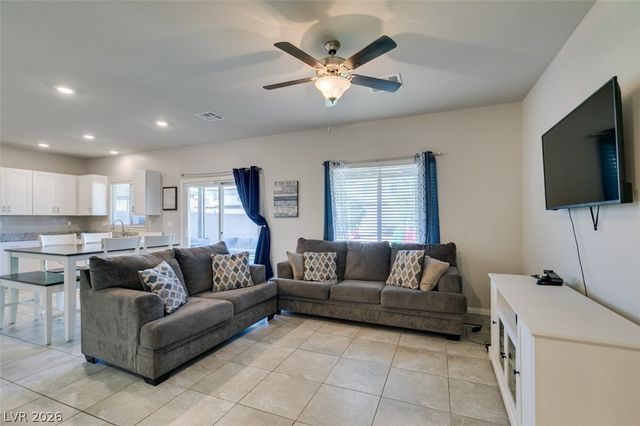 7239 Glimmer Point Street, North Las Vegas, NV 89084