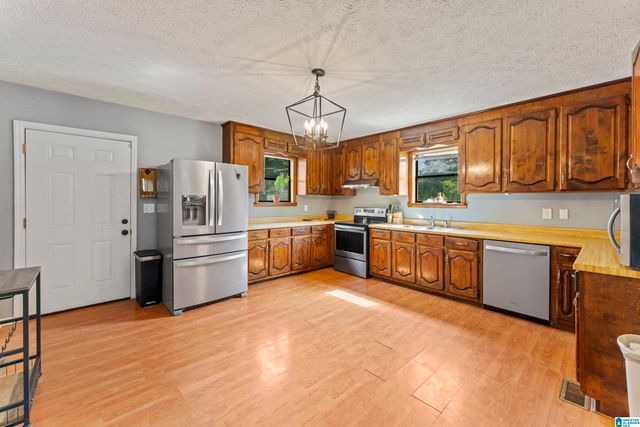 106 DALE LANE, Childersburg, AL 35044