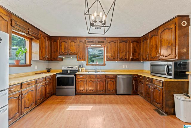 106 DALE LANE, Childersburg, AL 35044