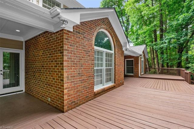 709 Bruton Place N, Greensboro, NC 27410