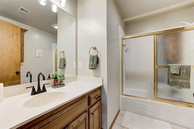 3498 N Sunny Acres Lane, Guthrie, OK 73044
