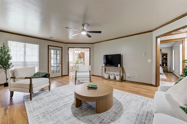 3498 N Sunny Acres Lane, Guthrie, OK 73044