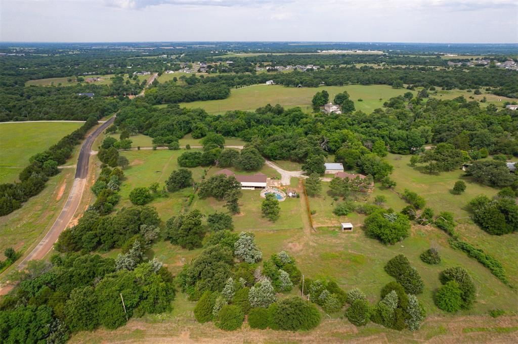 3498 N Sunny Acres Lane, Guthrie, OK 73044