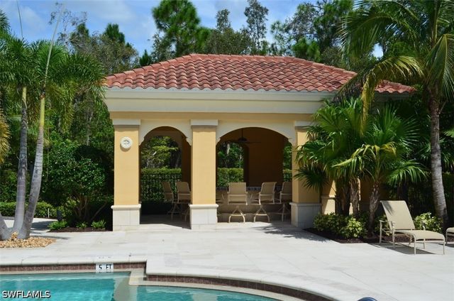 8560 Evernia CT 201, Estero, FL 34135