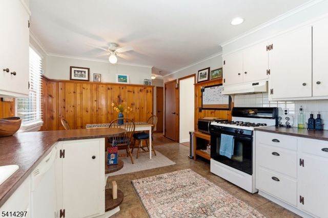 103 W Sunset Blvd, Andover Twp., NJ 07860