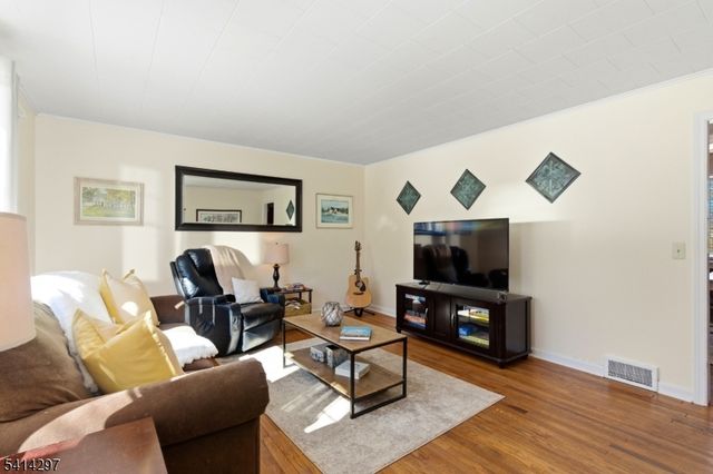 103 W Sunset Blvd, Andover Twp., NJ 07860